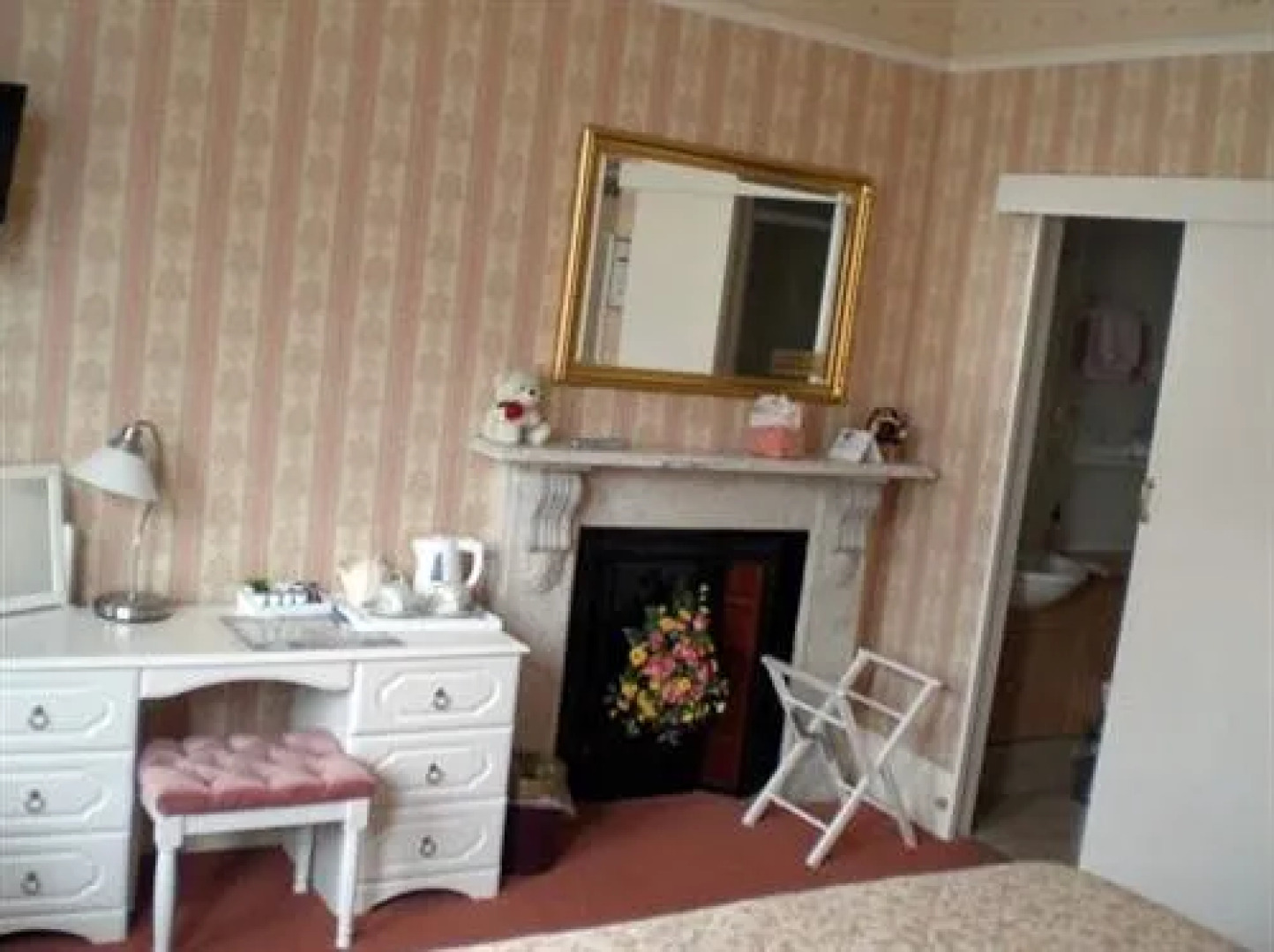 The Moorings - Guest House