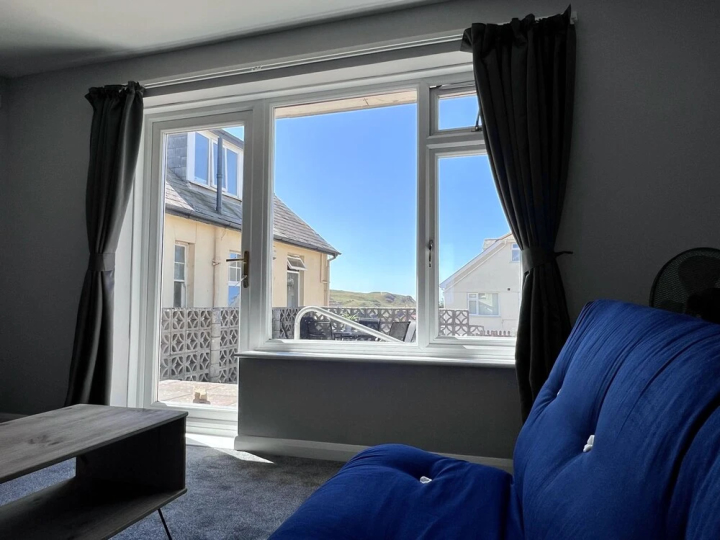 Sea View Hotel - Sandpebbles