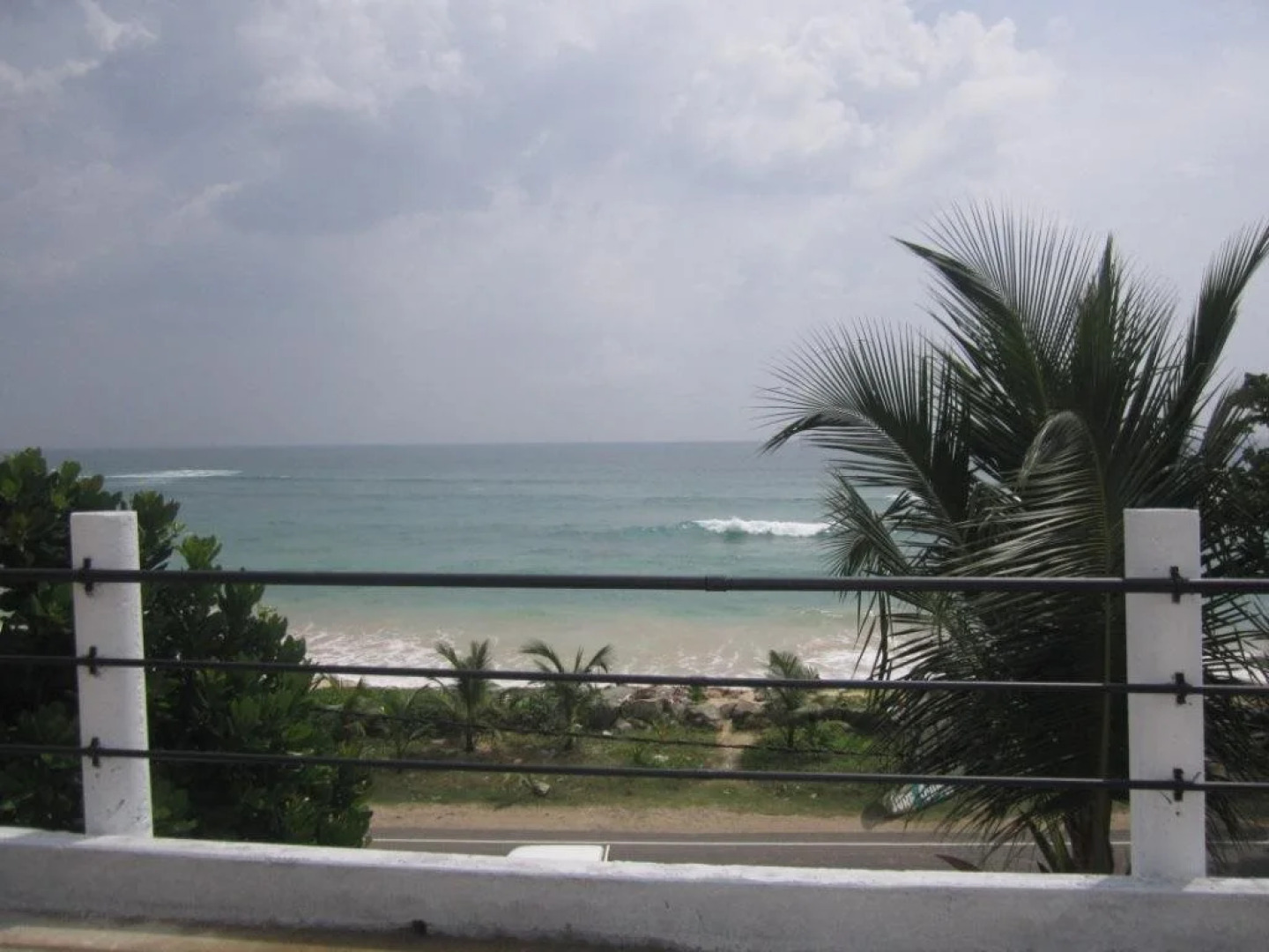 White Surfing Beach Resort