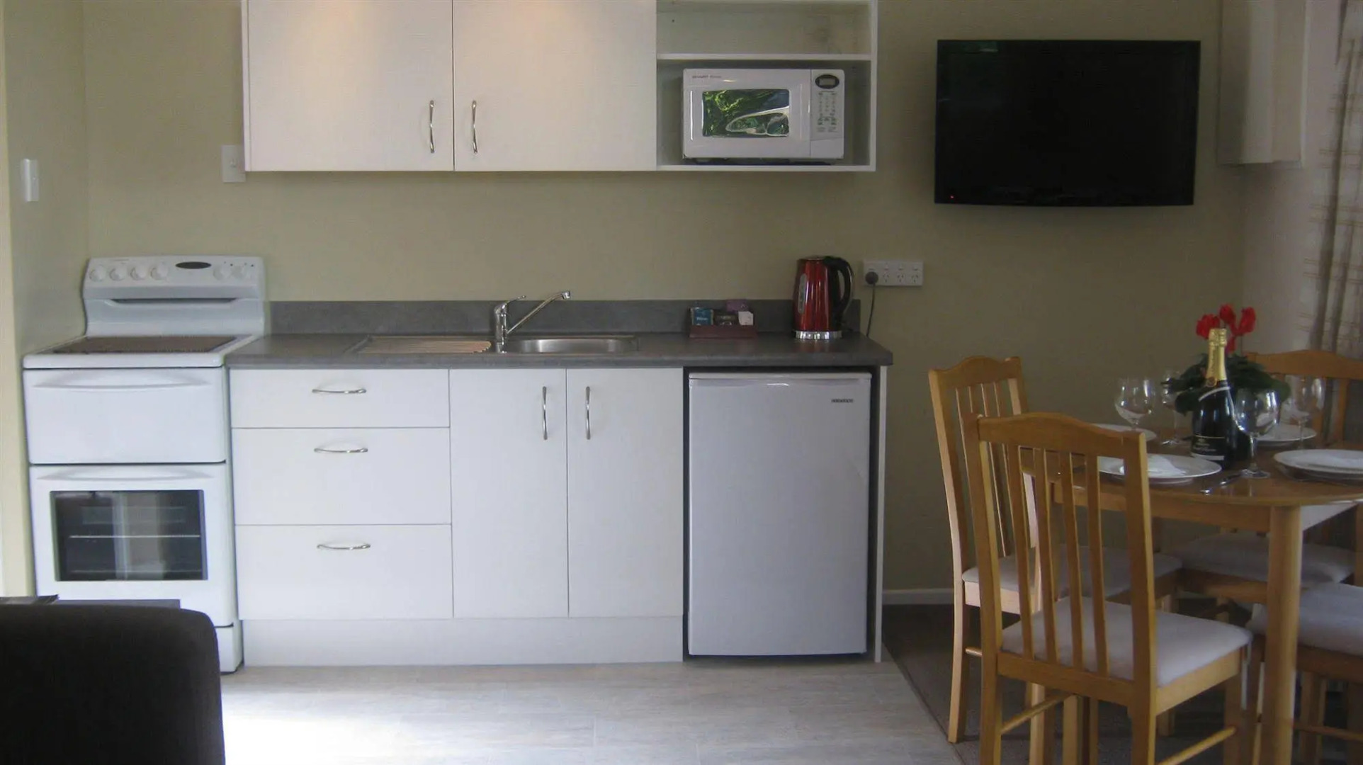 Broadway Lodge Motel