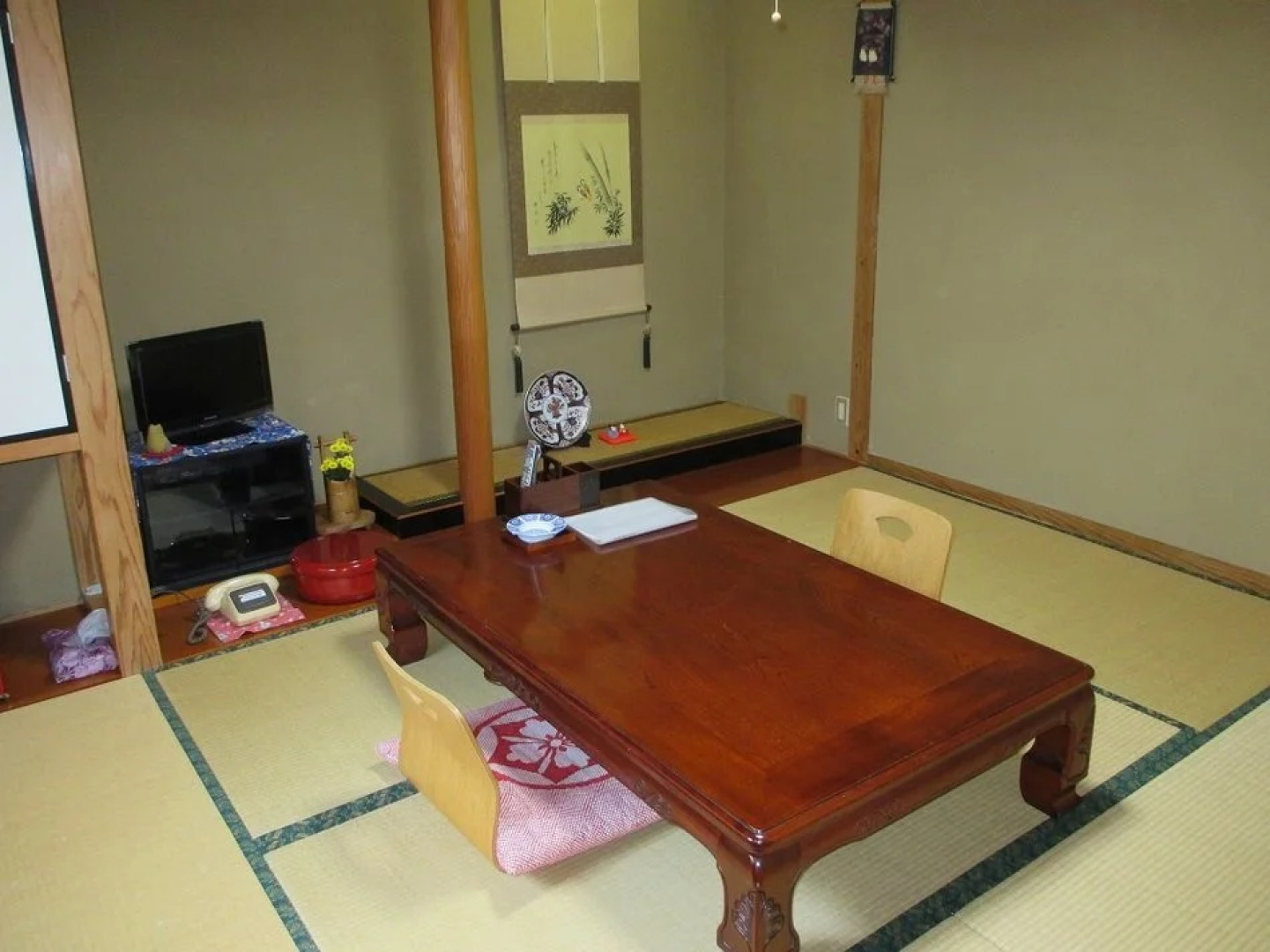 Hozenji Onsen Ryokan Ebitei