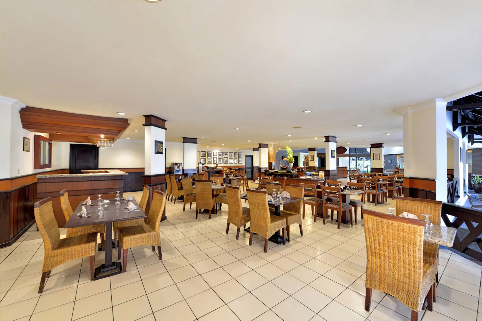 Grand Whiz Hotel Trawas