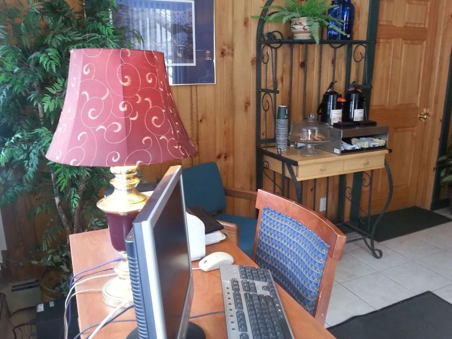 The River's Edge Motel Lodge & Resort