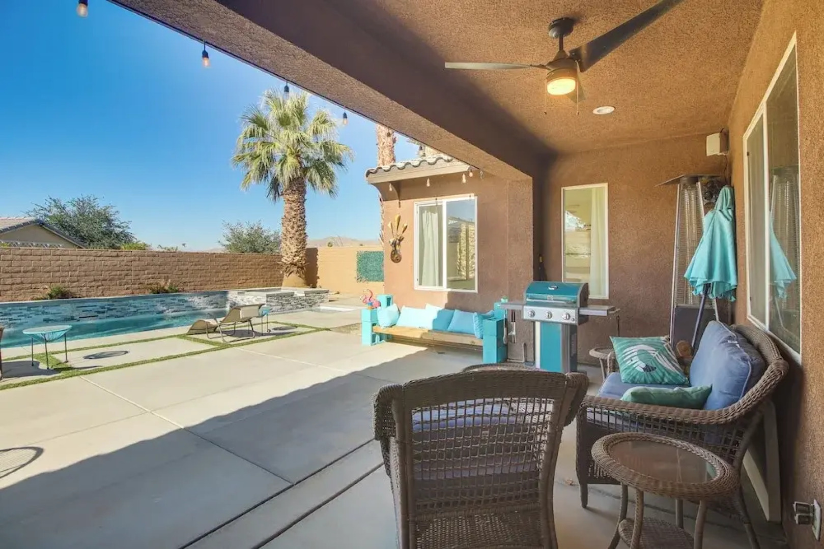 Indio Oasis w/ Heated Saltwater Pool + Hot Tub!