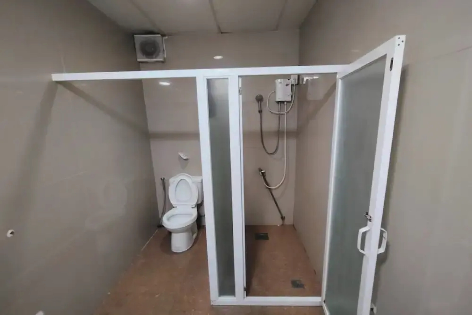 La Belladoza near Airport