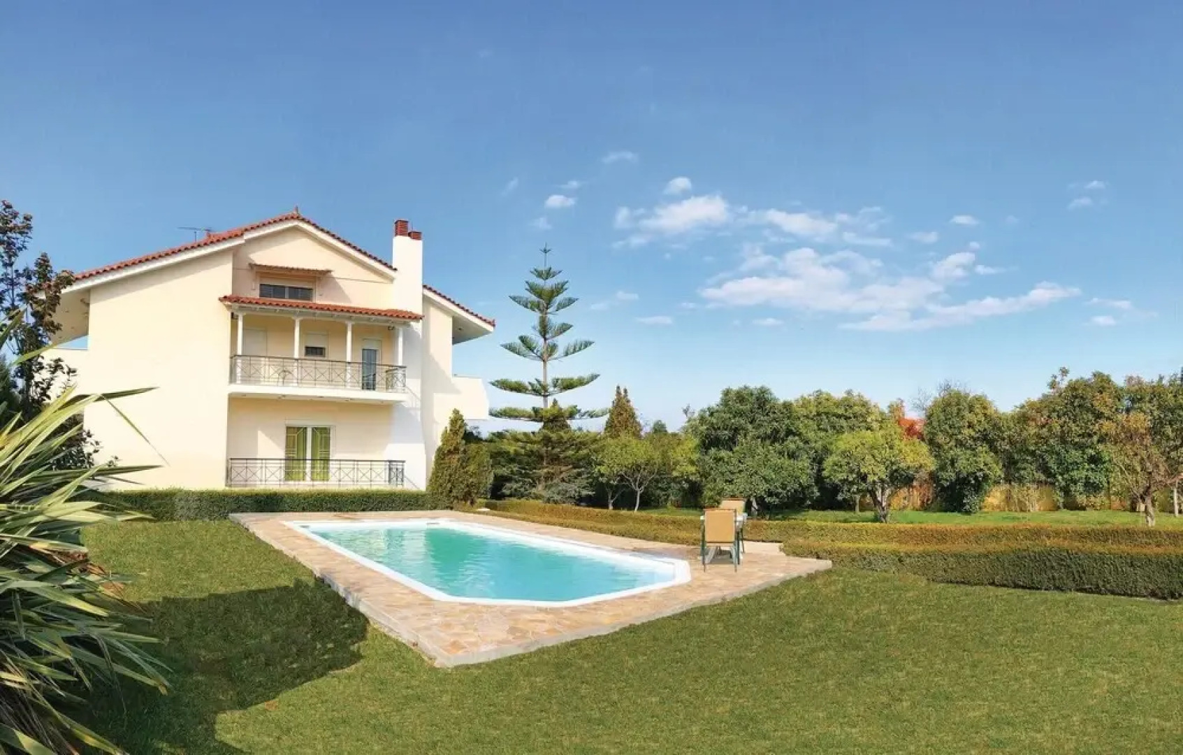 Beautiful Home in Xilokastro With 5 Bedrooms, Outdoor Swimming Pool and Swimming Pool
