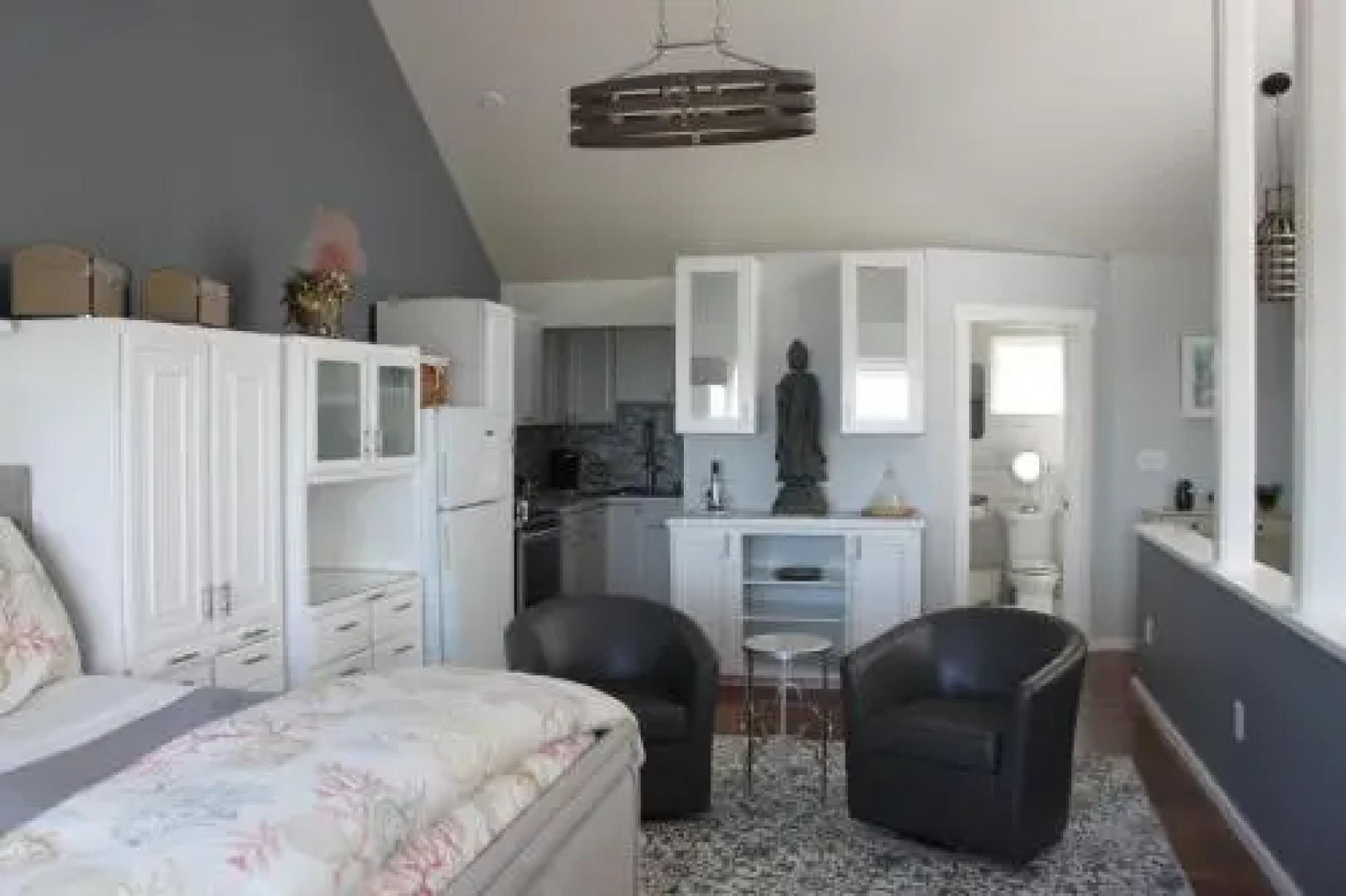 Dungeness Barn House Bed & Breakfast