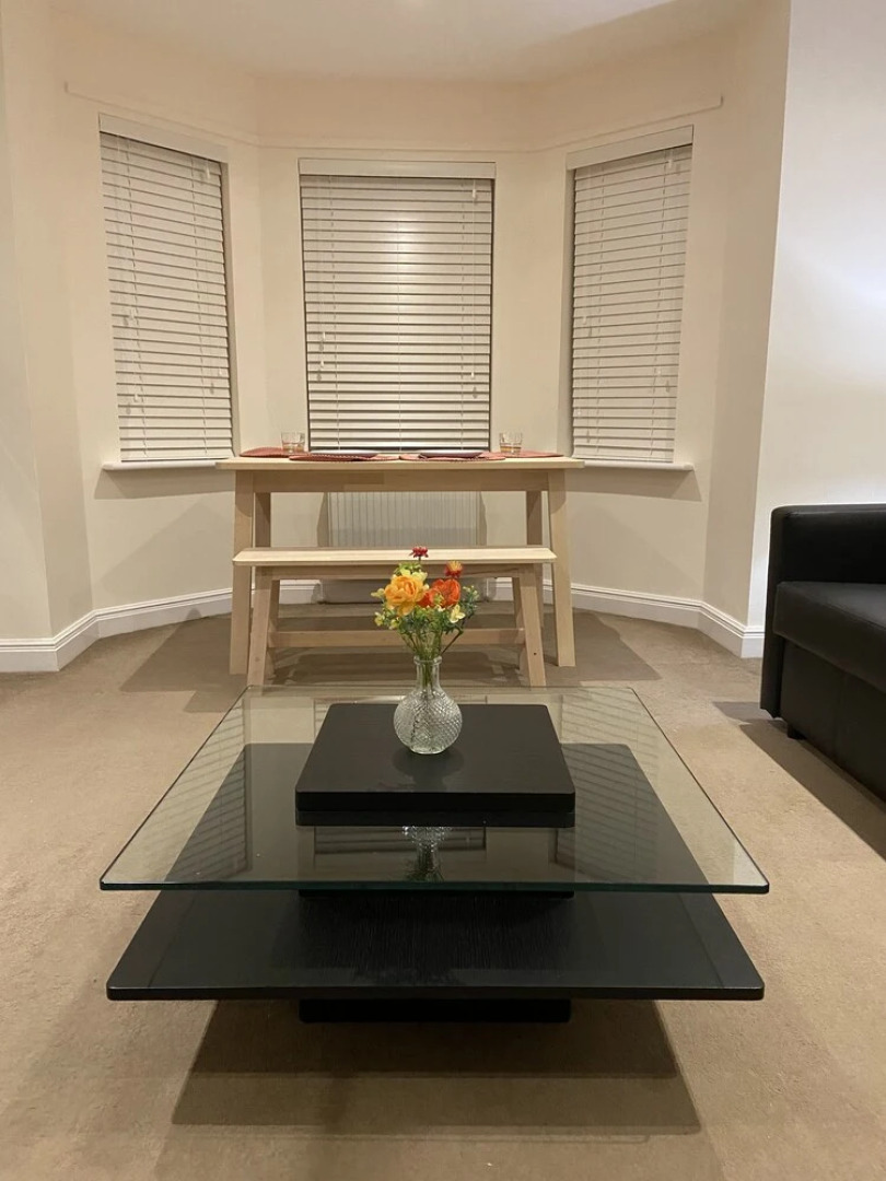 Royal Oak Apartment in Manchester Central Location