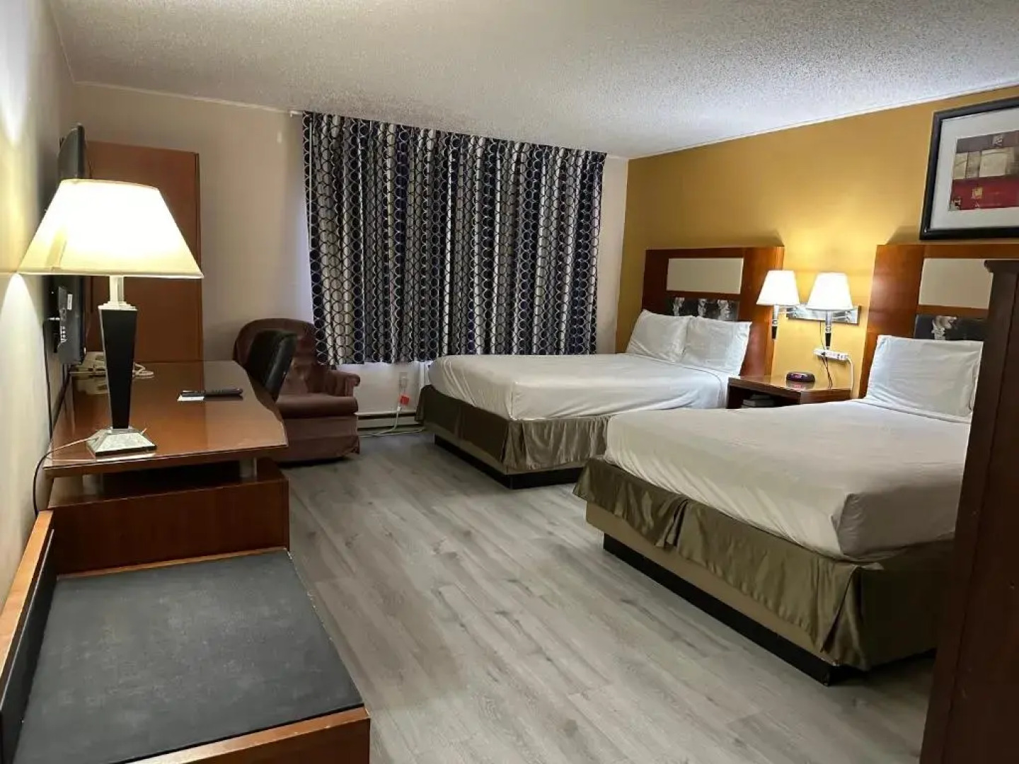 Motel 6 Iron Mountain