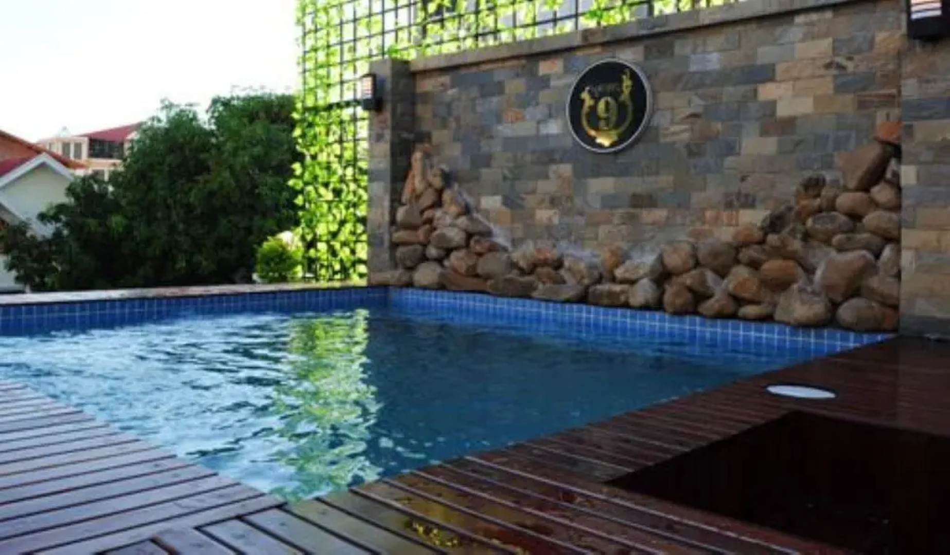 Number 9 Hotel