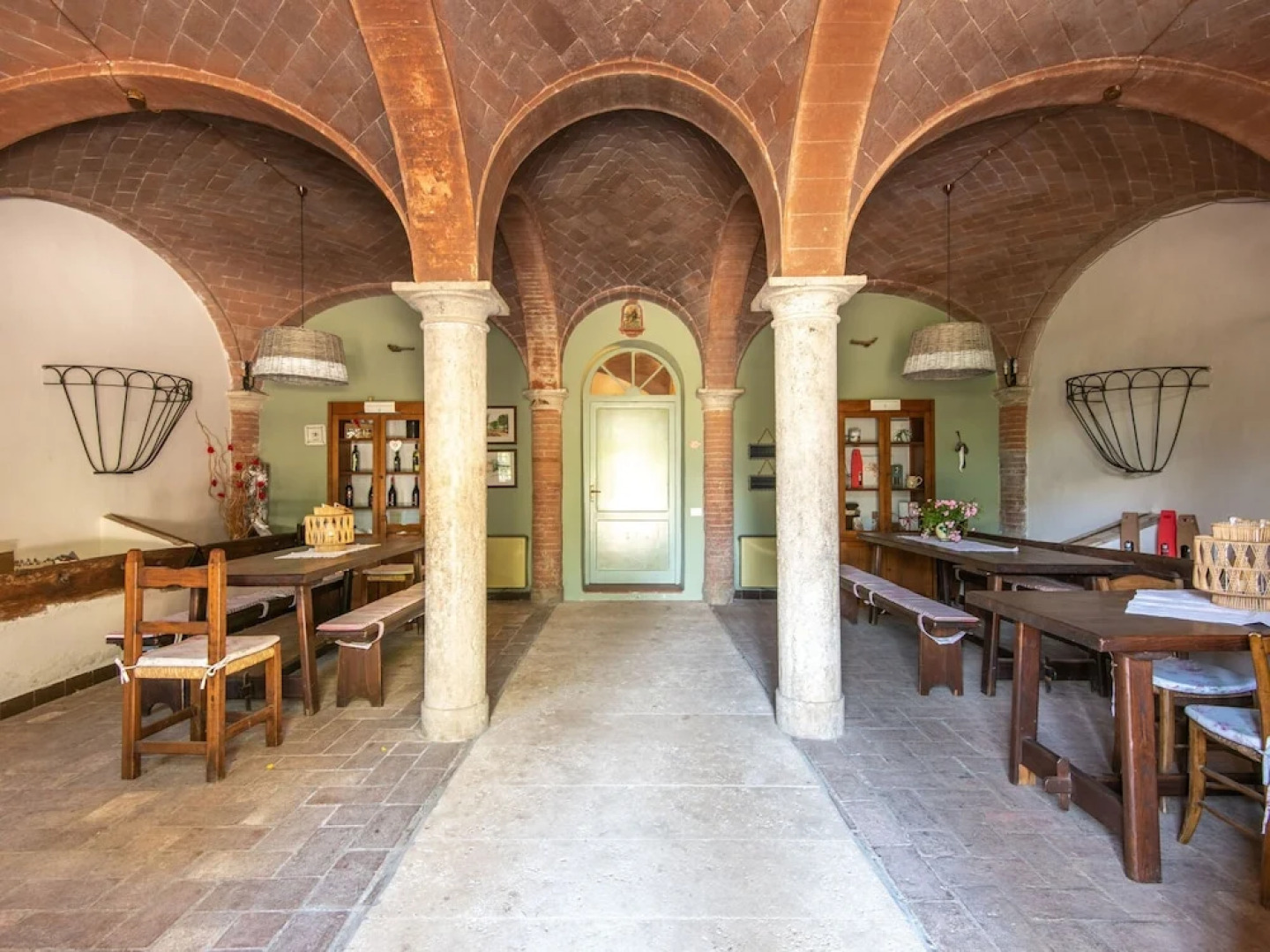 Secluded Apartment in Rapolano Terme with Garden