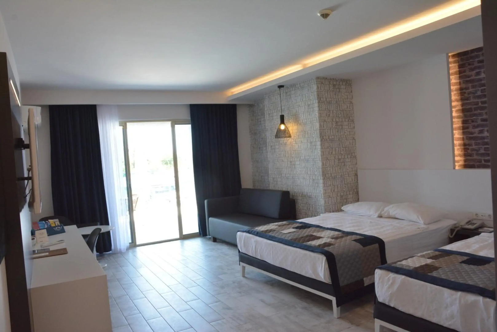 White City Beach - Adults Only