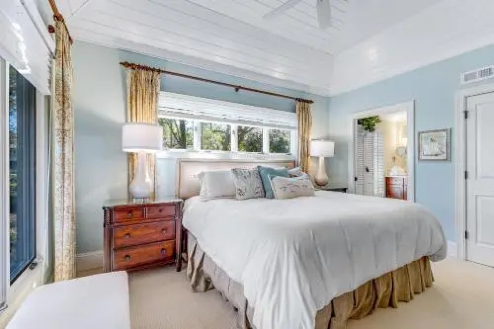 4689 Tennis Club Villa by RedAwning