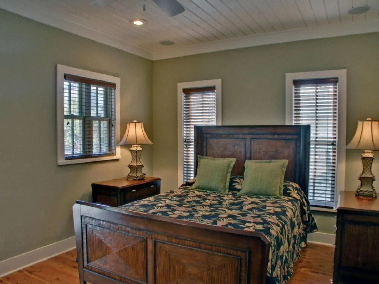 VM 4150 by RedAwning