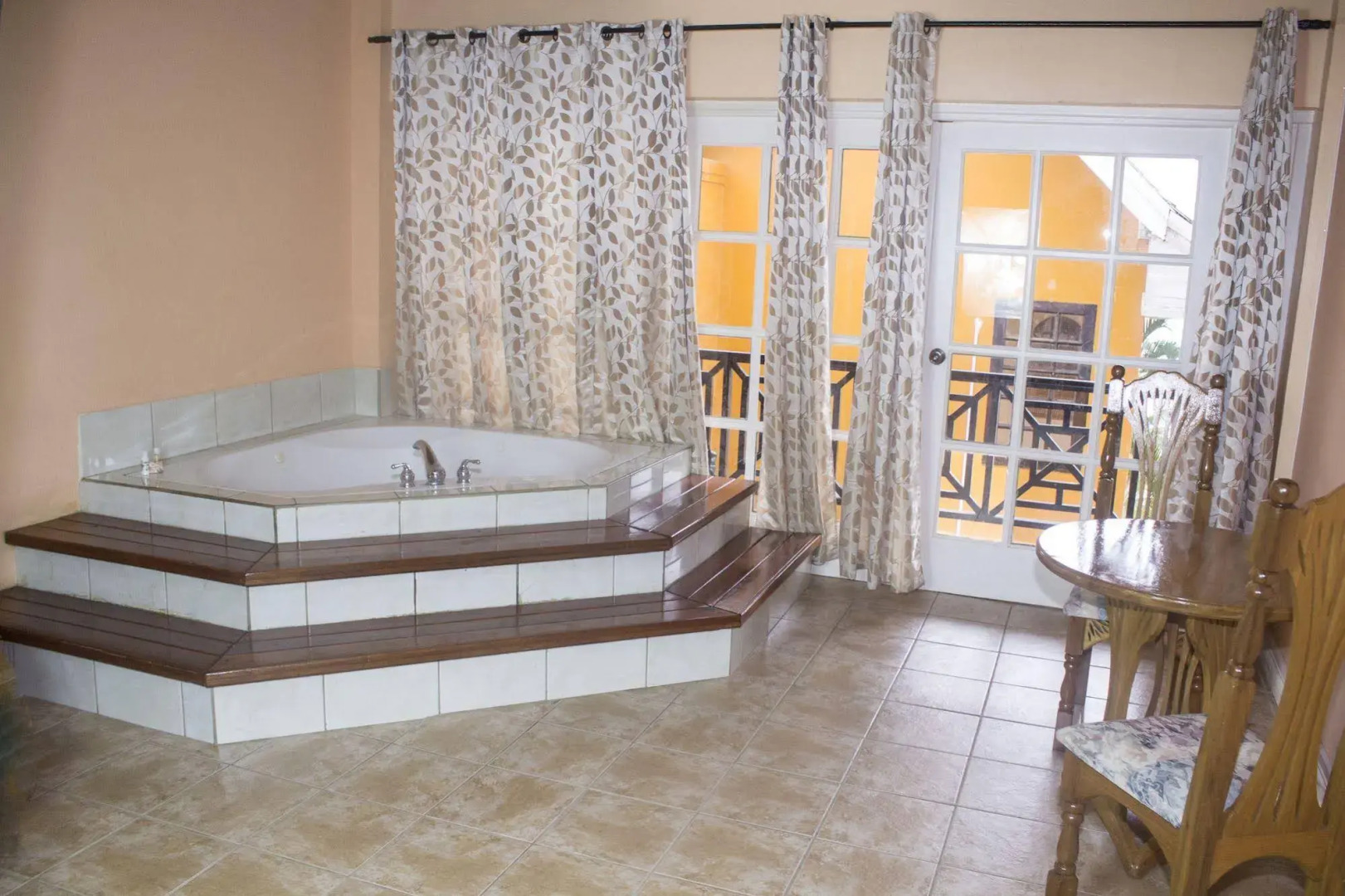 Oceans Salybia Nature Resort & Spa