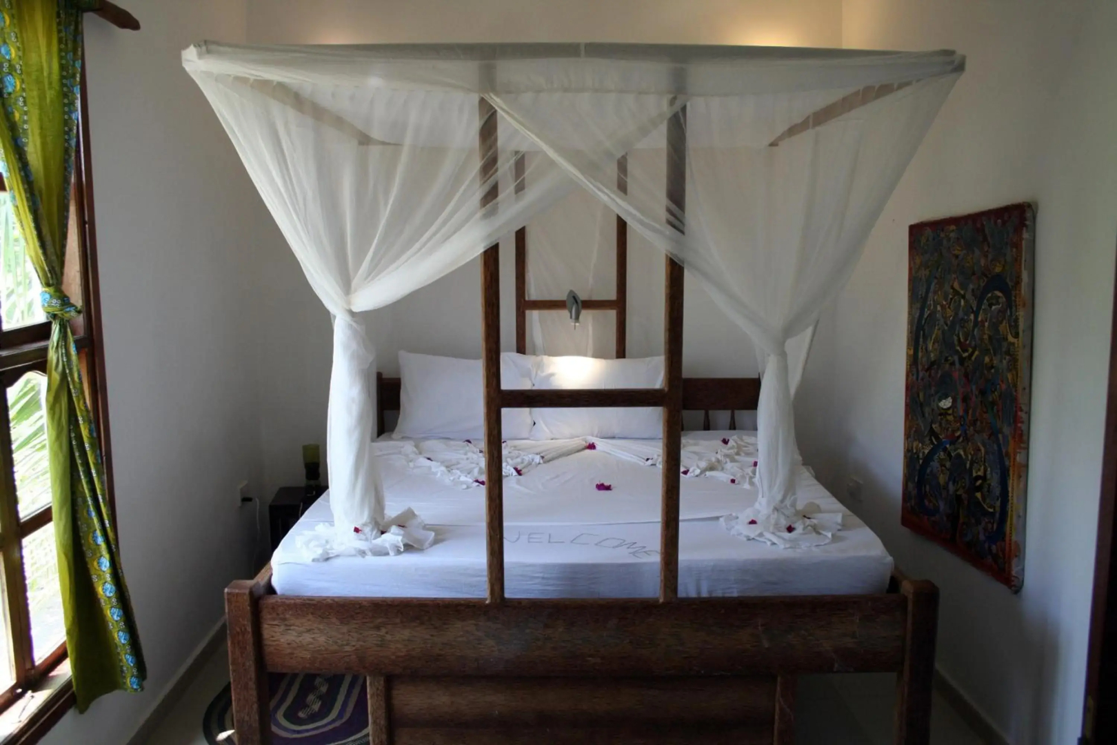 Moonshine Uroa Boutique Hotel