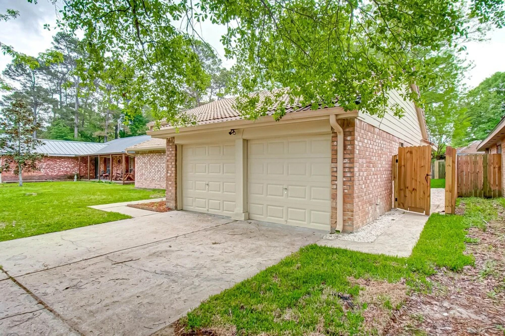 Ash Haven in Spring, Wifi, Extended Stay, Pet Friendly