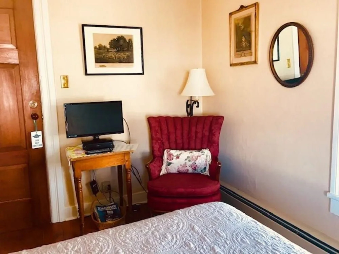 The Stagecoach Inn Bed & Breakfast and Five20 Social Stop