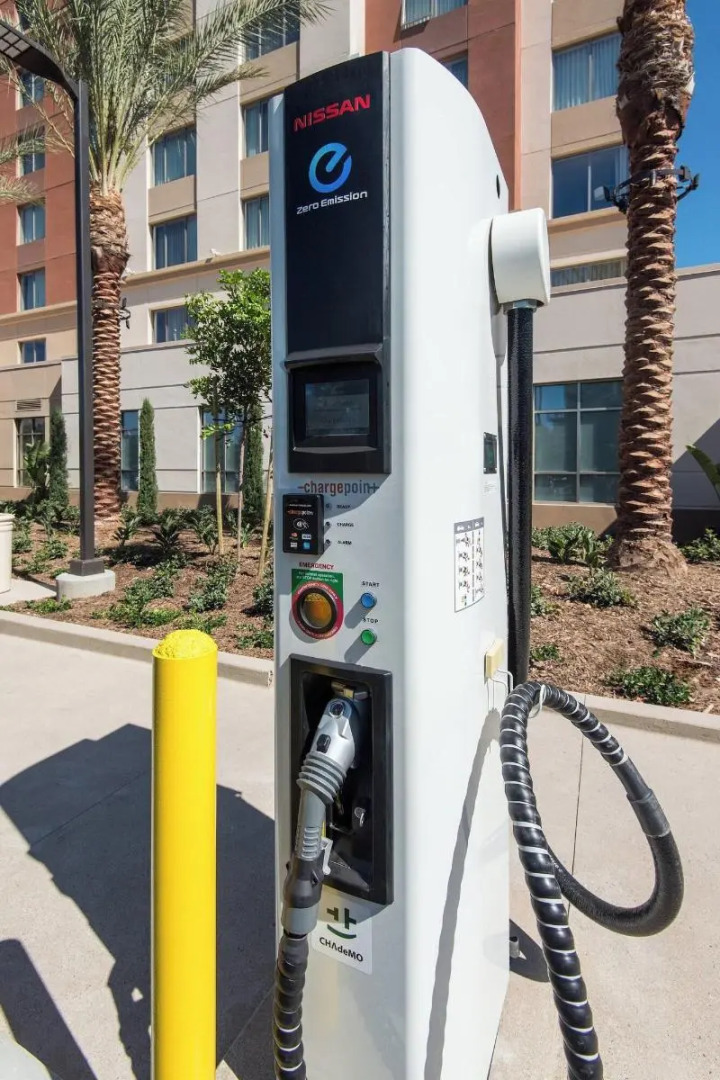 Courtyard Irvine Spectrum