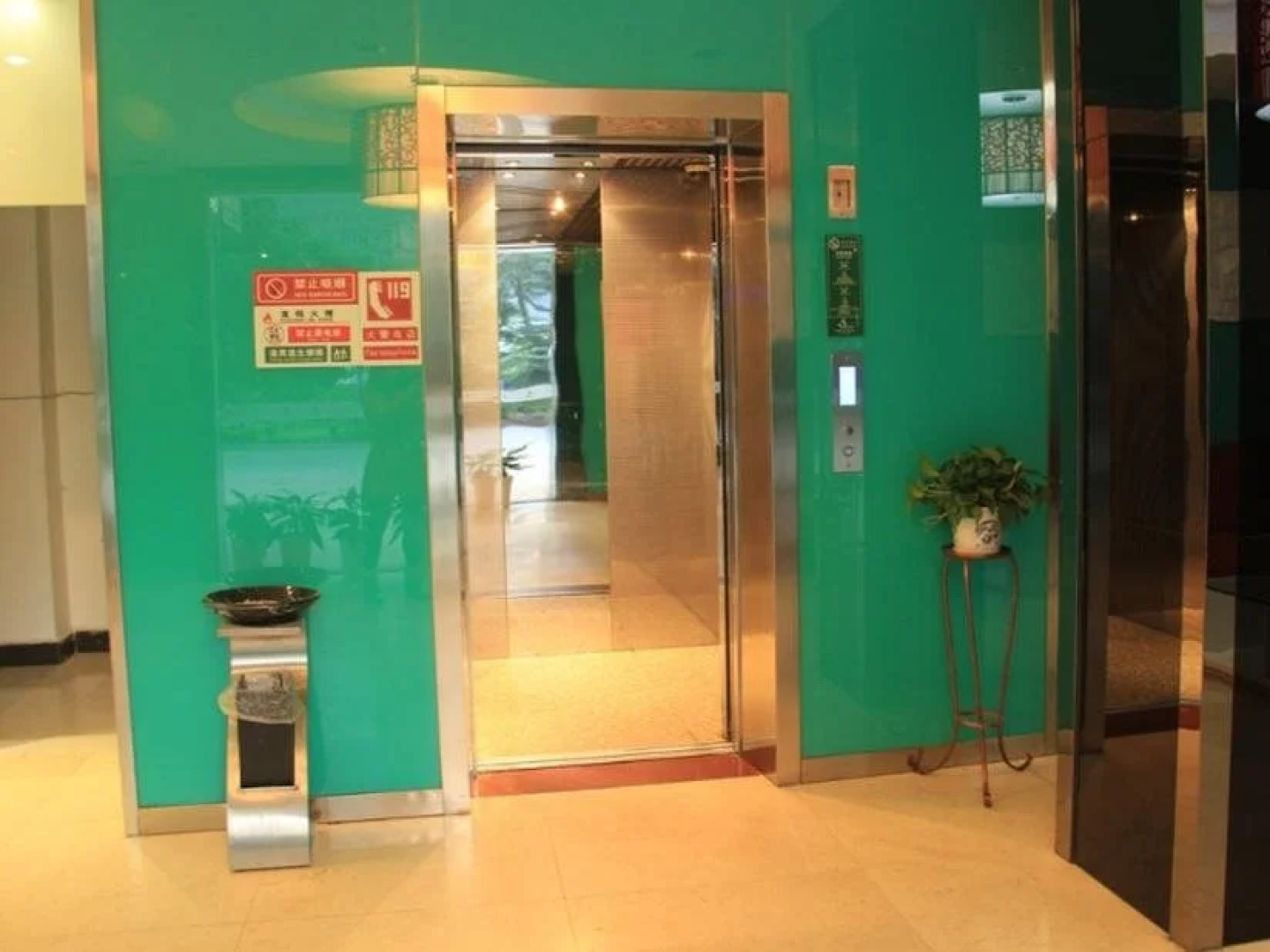 Yangshuo Harbour View Hotel