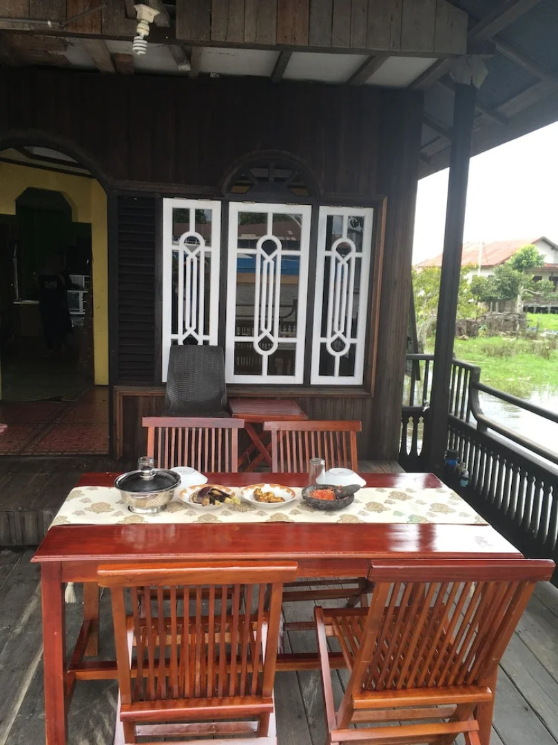 Arut Riverside Orangutan Guest house