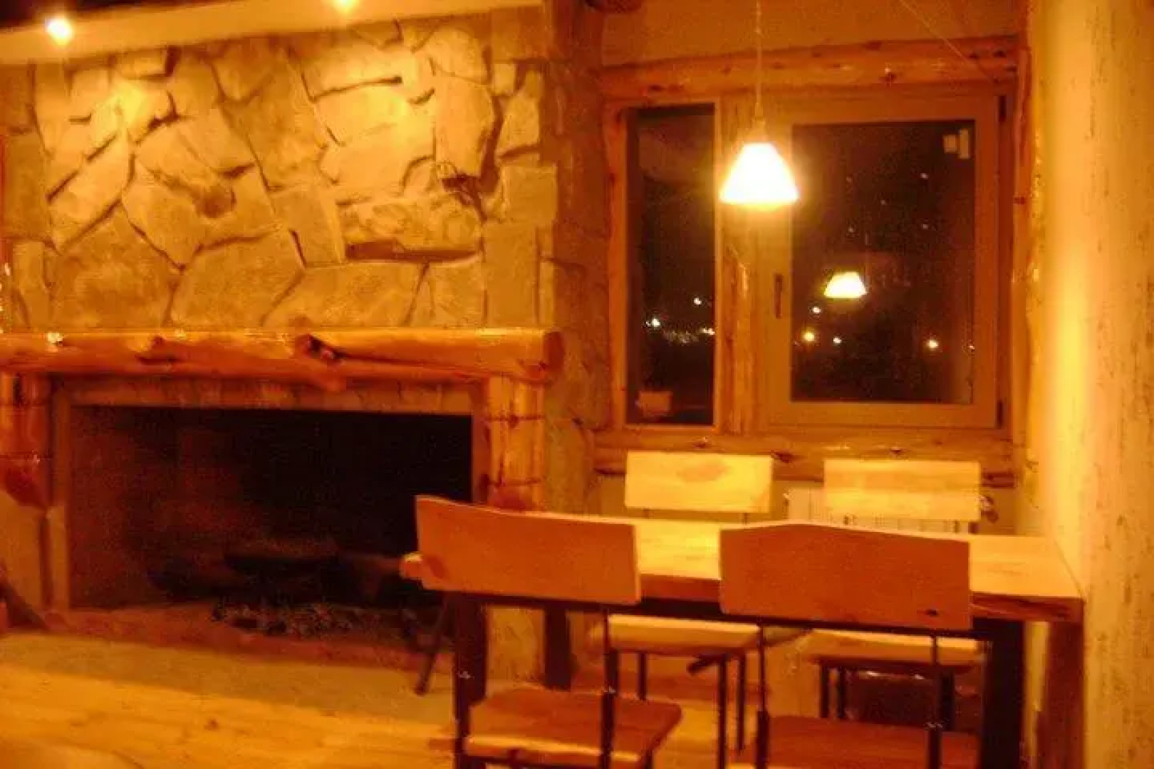 Ruca Pehuen Eco-Lodge De Montaña