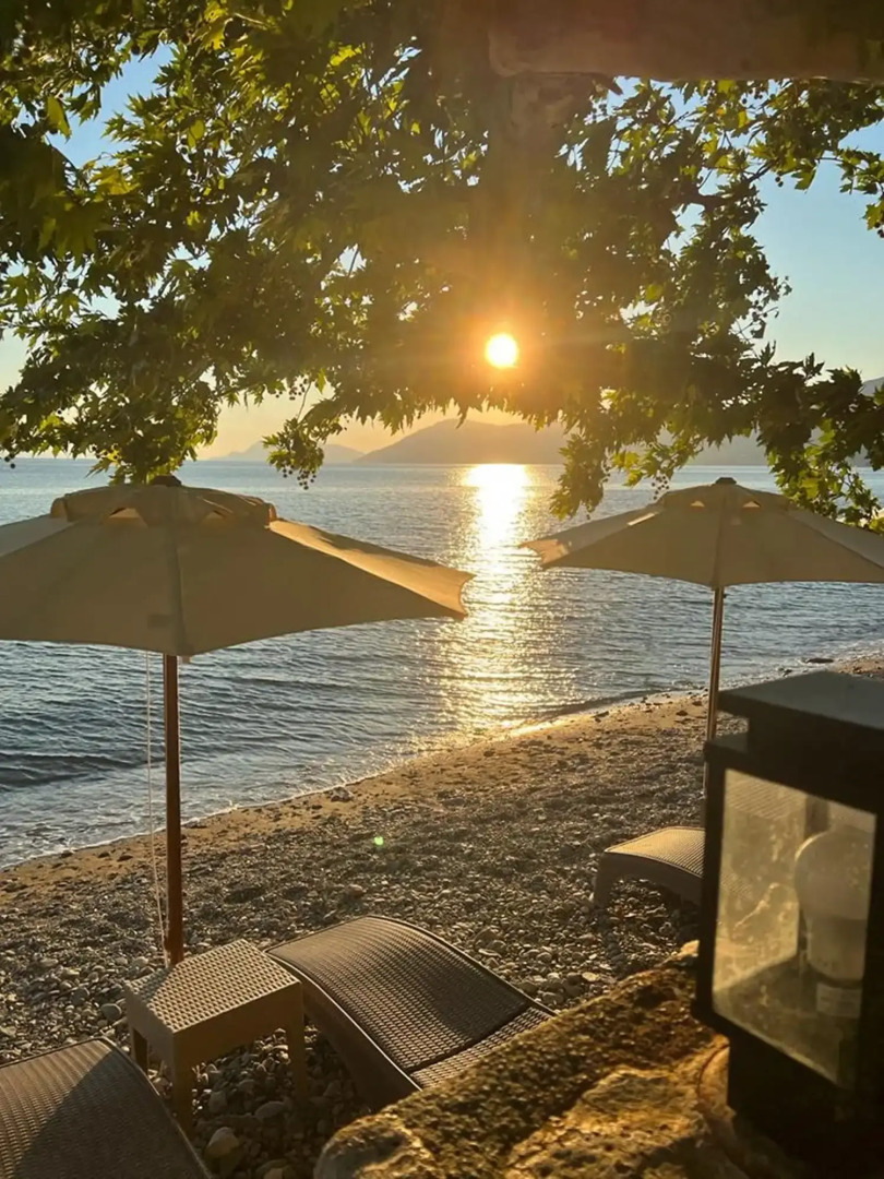 Mangata Seaside Hotel