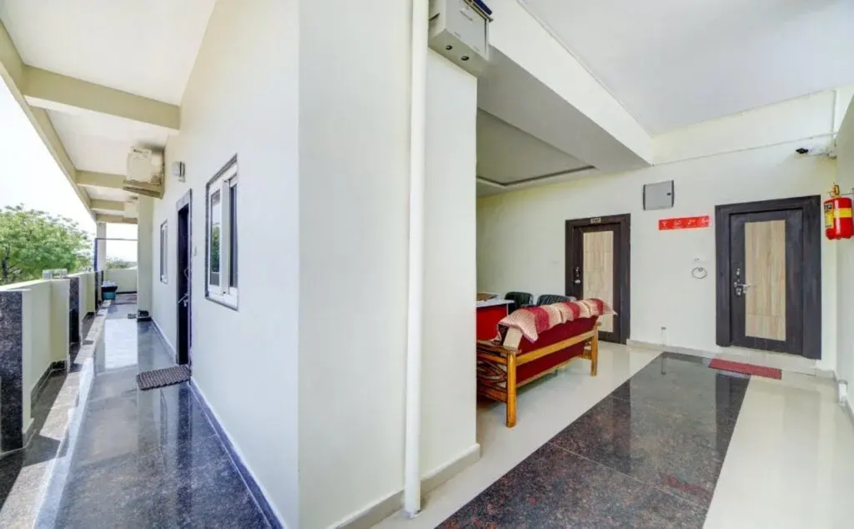 Ksl Guest House By OYO Rooms