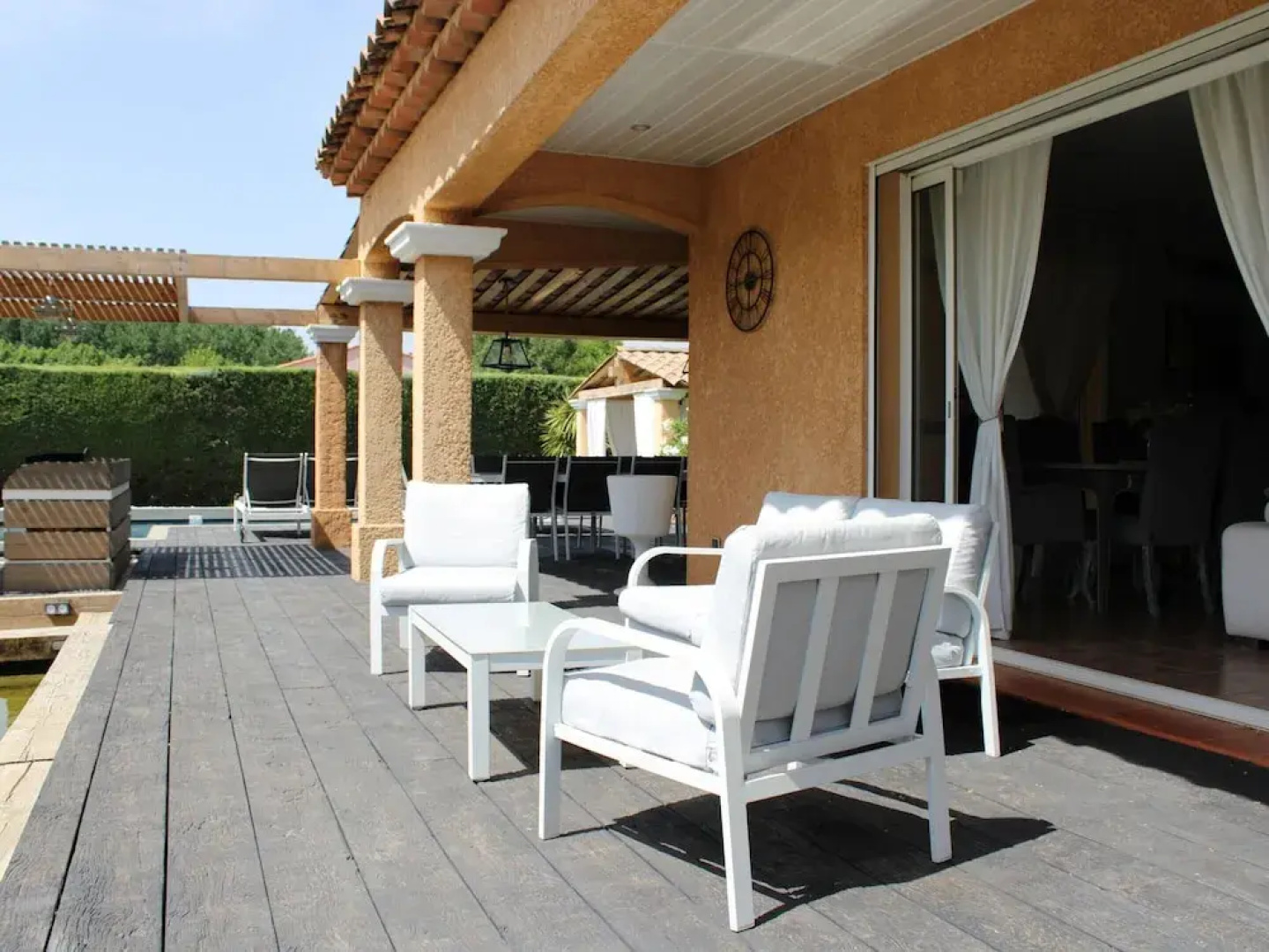 Holiday Home With Large Garden and Pool