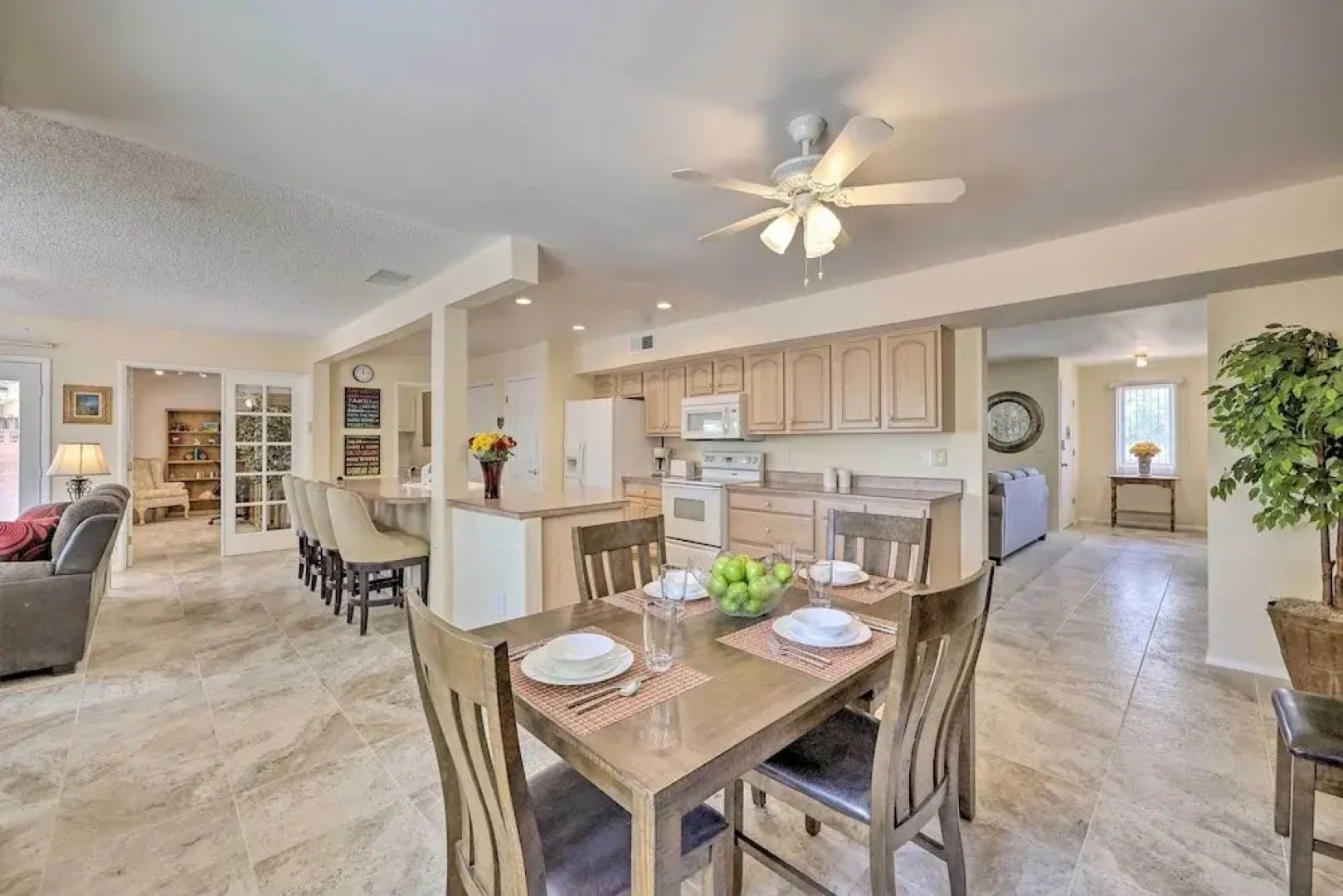 Quiet Sun City Home w/ Grill - Golf & Hike Nearby!