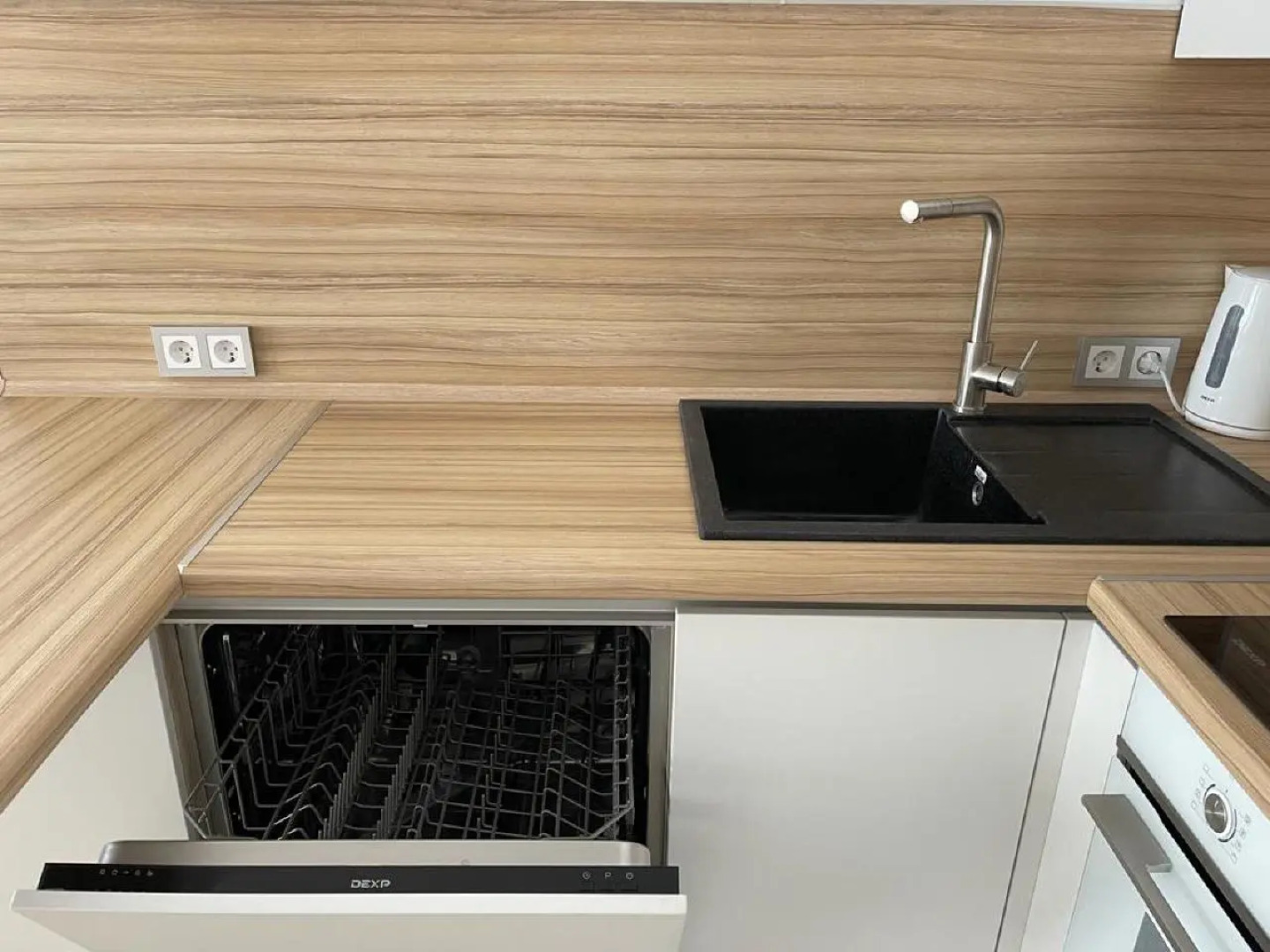 Апартаменты на улице Наумова 5