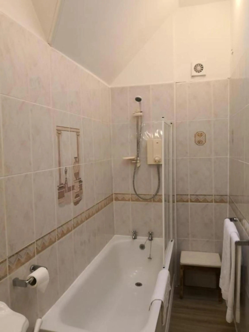 Oyo Dunmar House Hotel