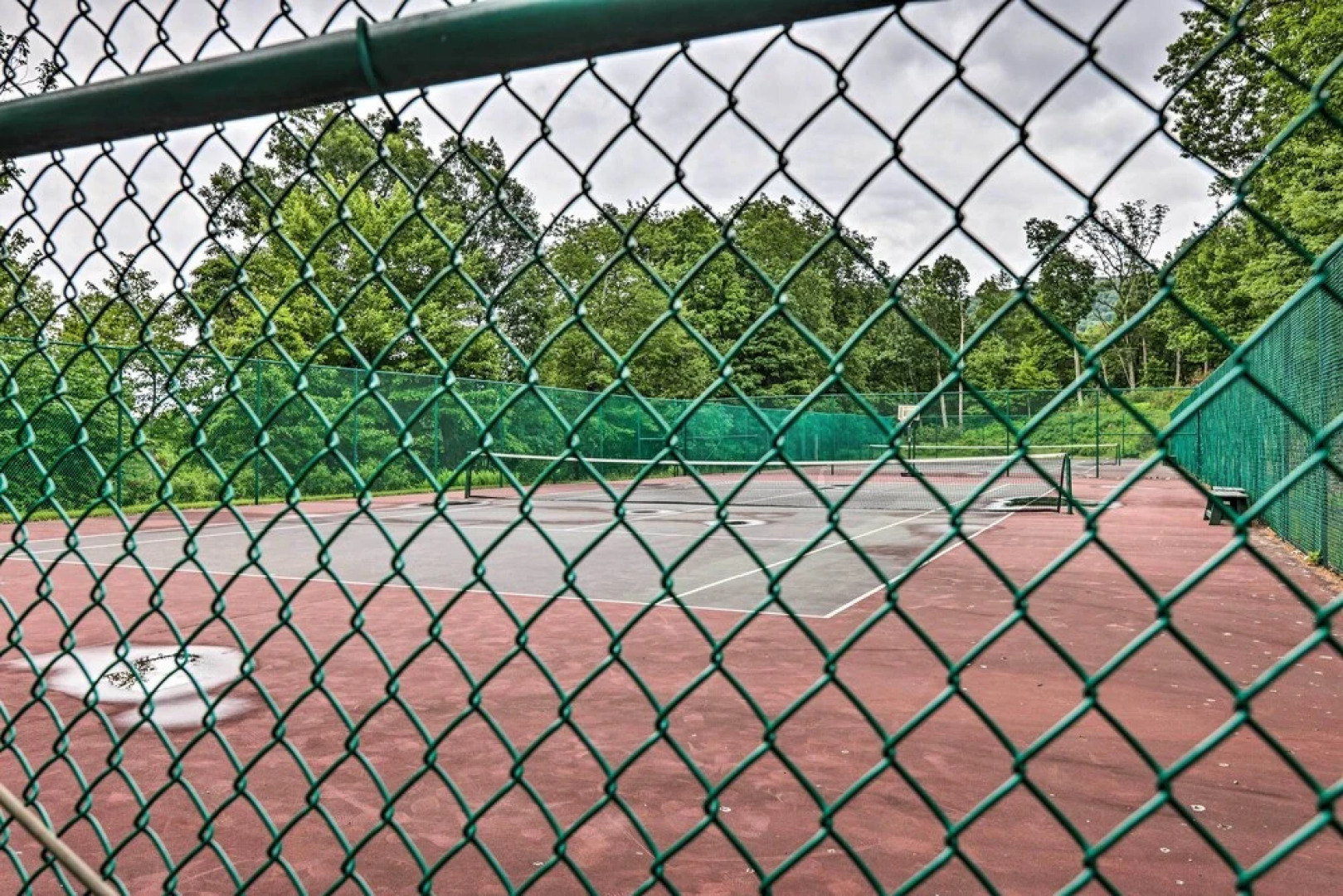 Modern Camelback Mountain Home: 1/2 Mi to Skiing!