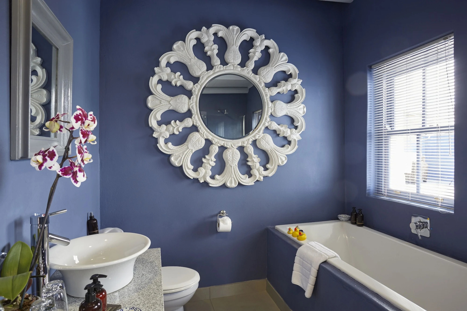 Abalone Hotel & Villas