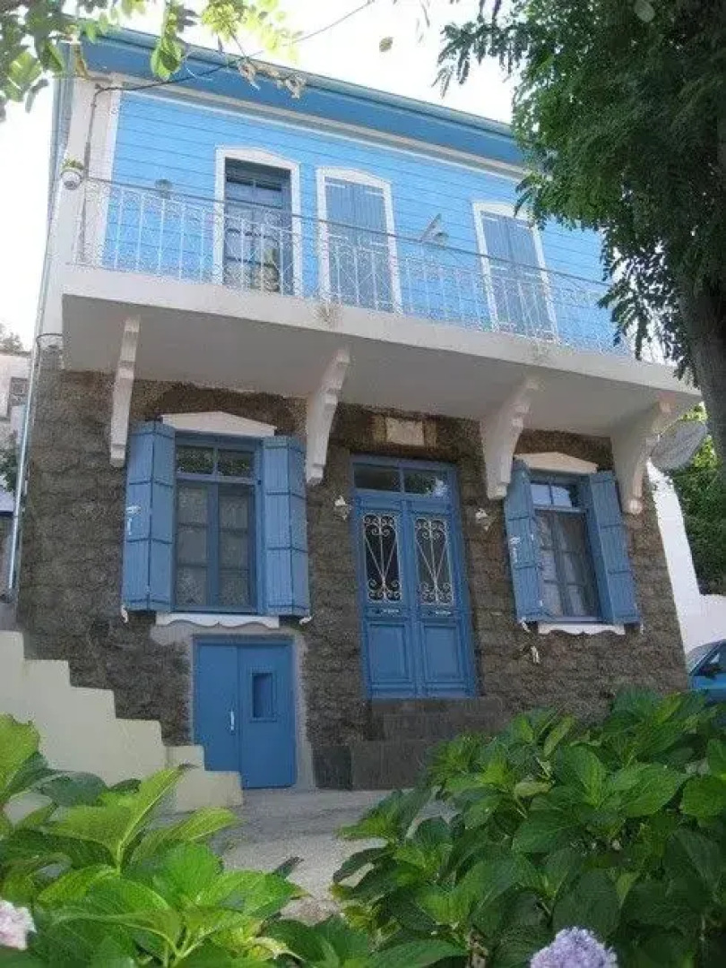 Traditional Houses Atzanou