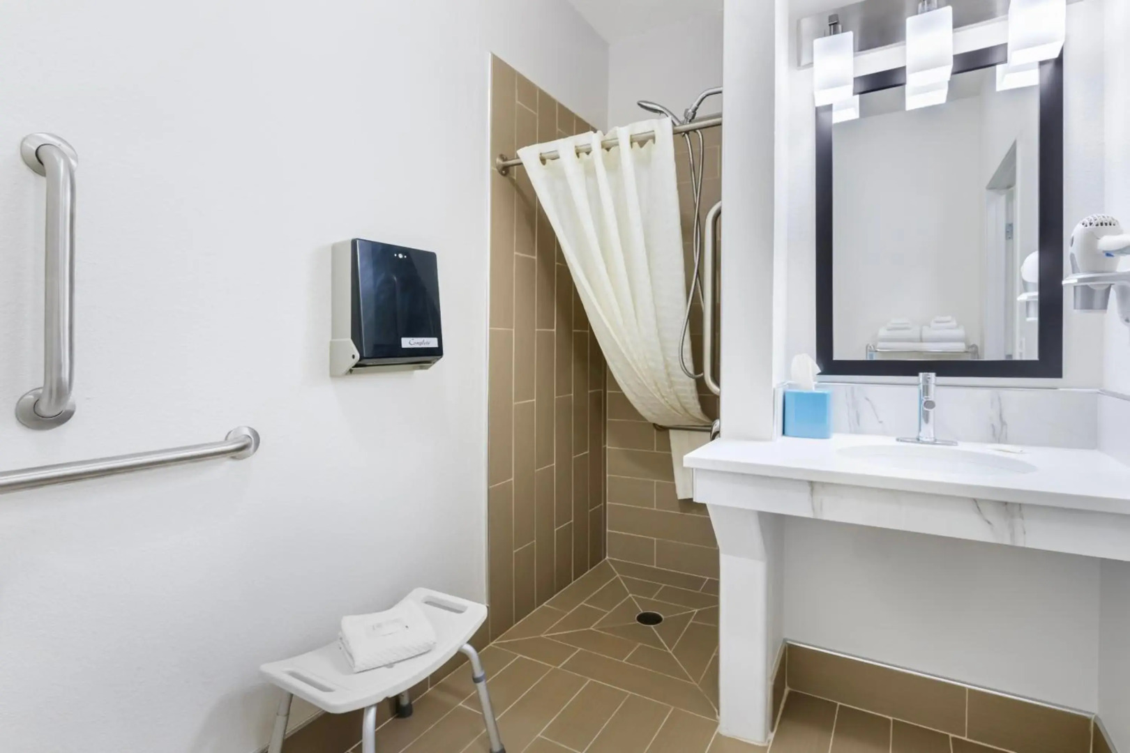 MainStay Suites Madison Airport