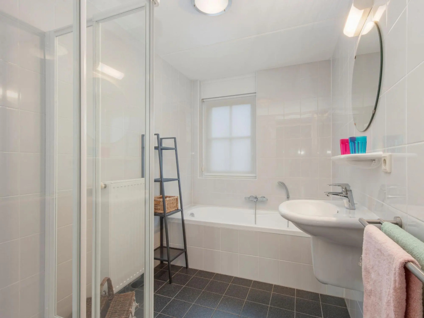 Thatched Villa With 2 Bathrooms Near Appelscha