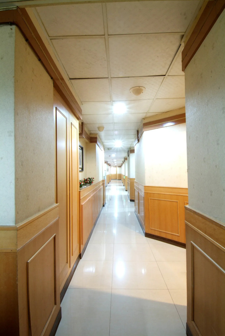 Laurel Business Hotel