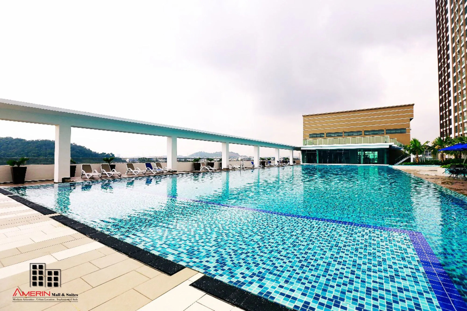 One Amerin Mall & Suites