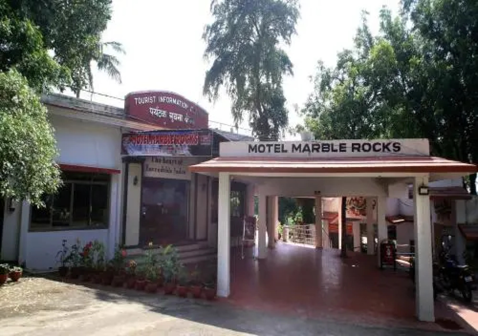 Motel Marble Rocks