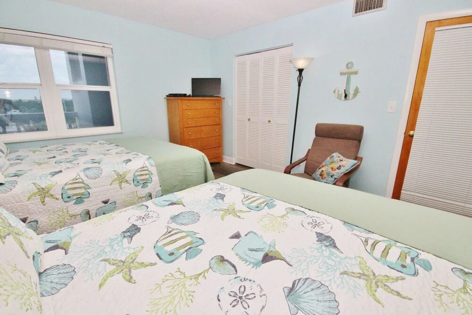 Daytona White Surf 405 Apartment 2