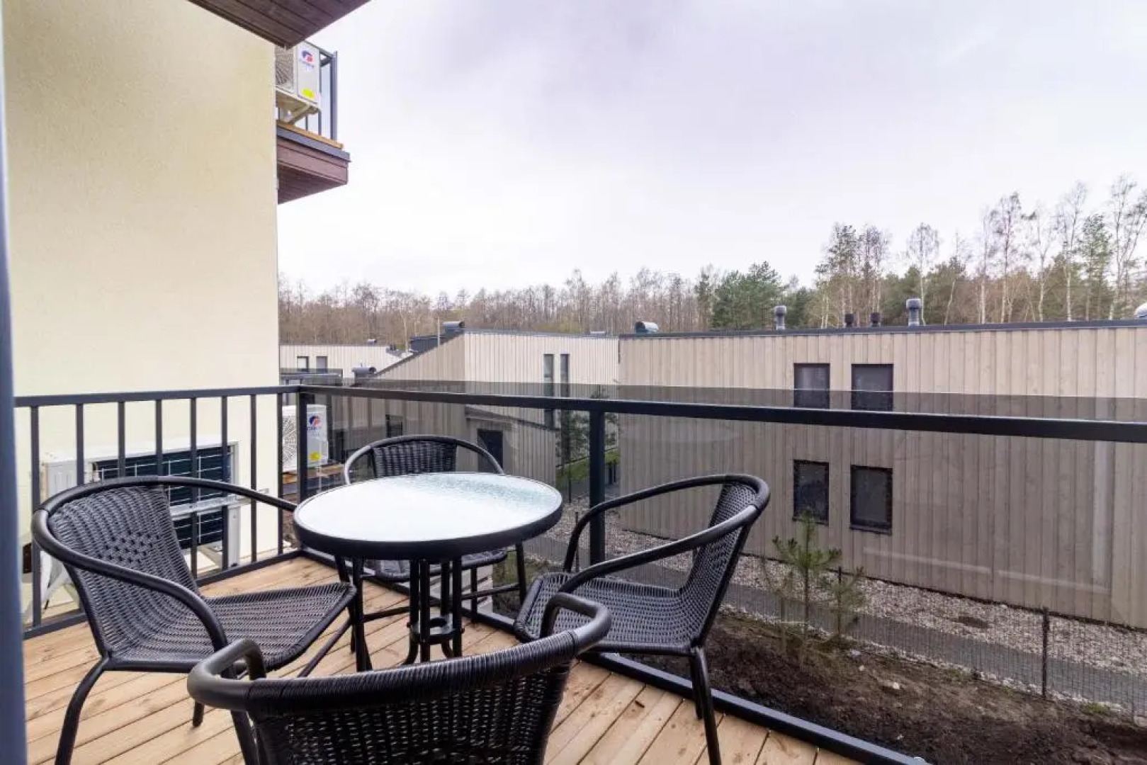 VineWood Apartment, By Cohost