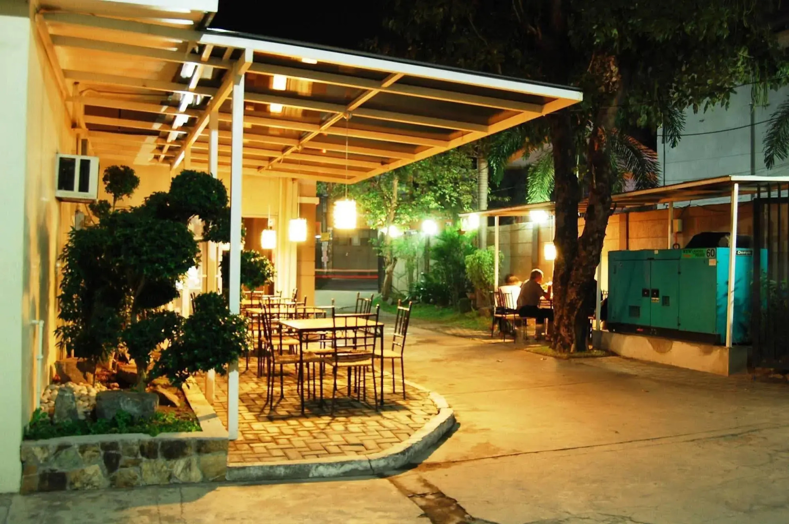 Rumi Apartelle Hotel