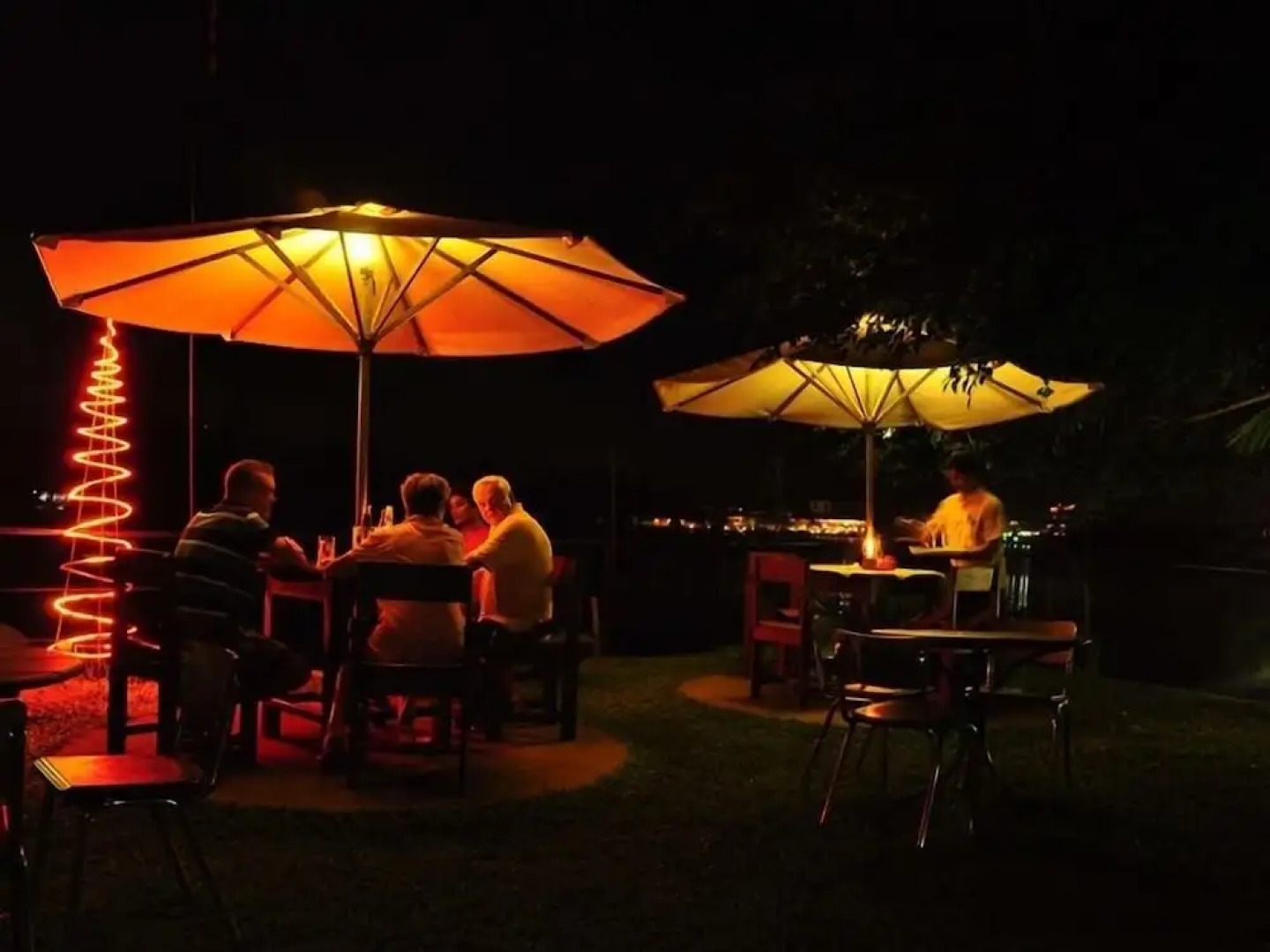 Thumbelina Apartments