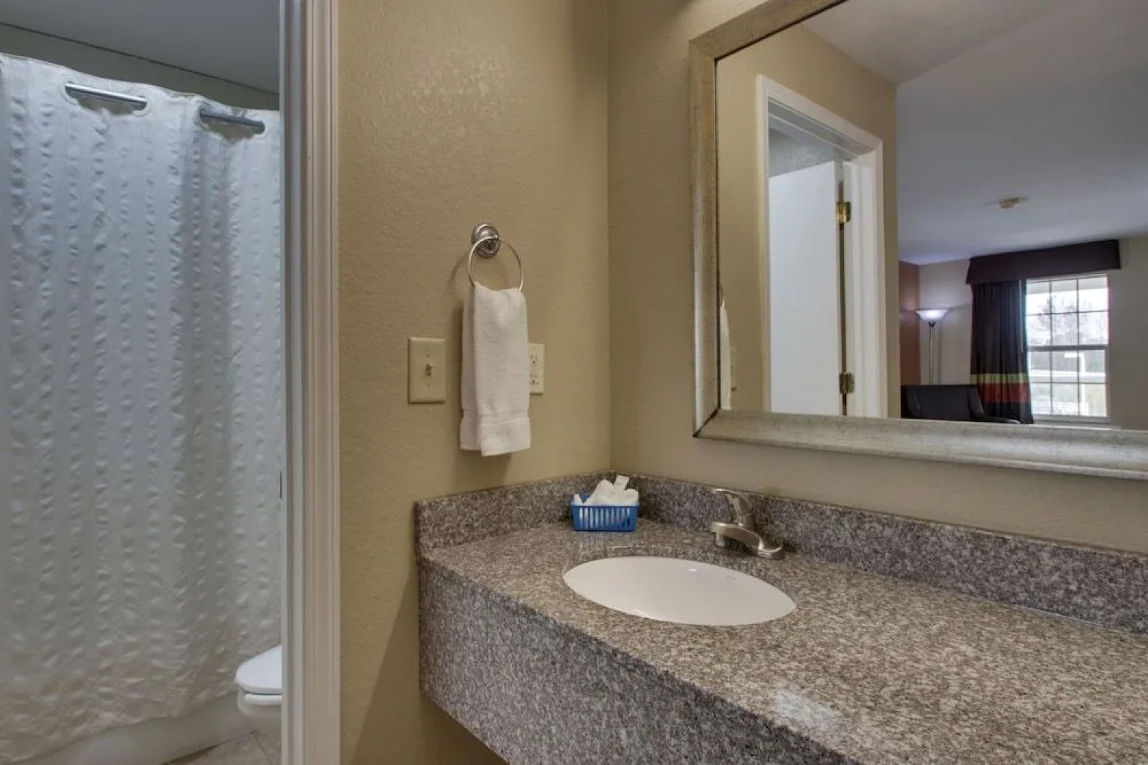 Key West Inn - Millbrook