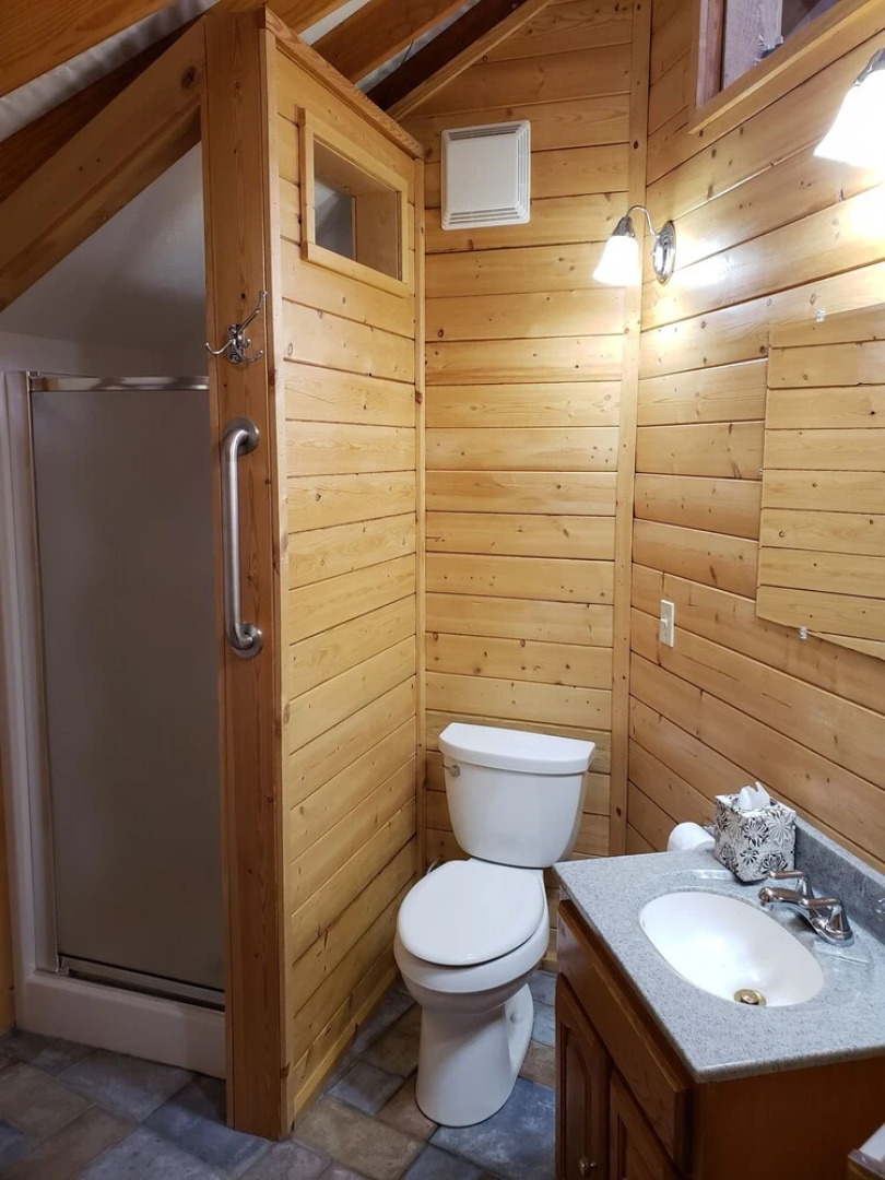 Resurrection Lodge on the Bay