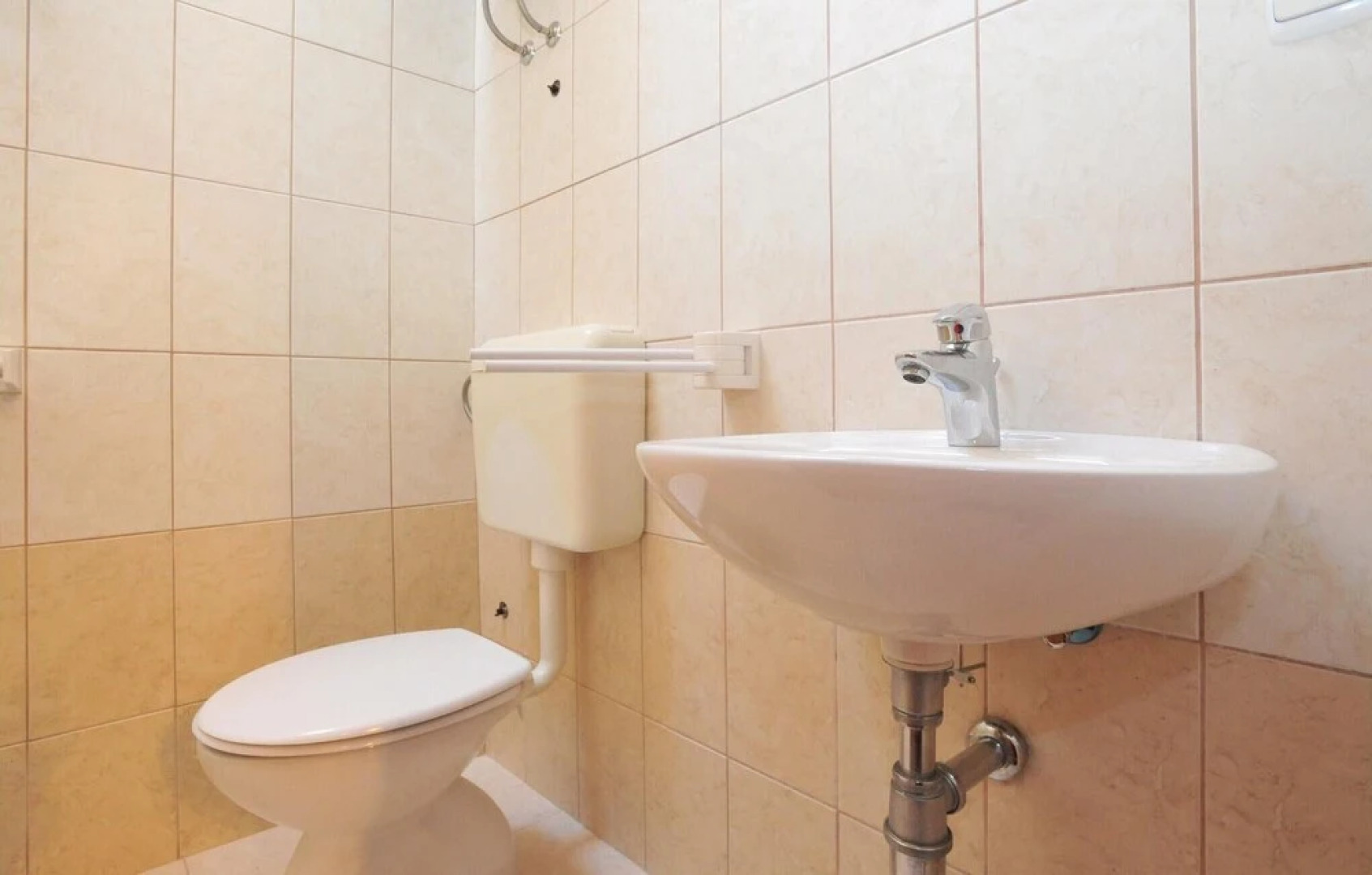 Nice Home in Kucice With Wifi and 4 Bedrooms