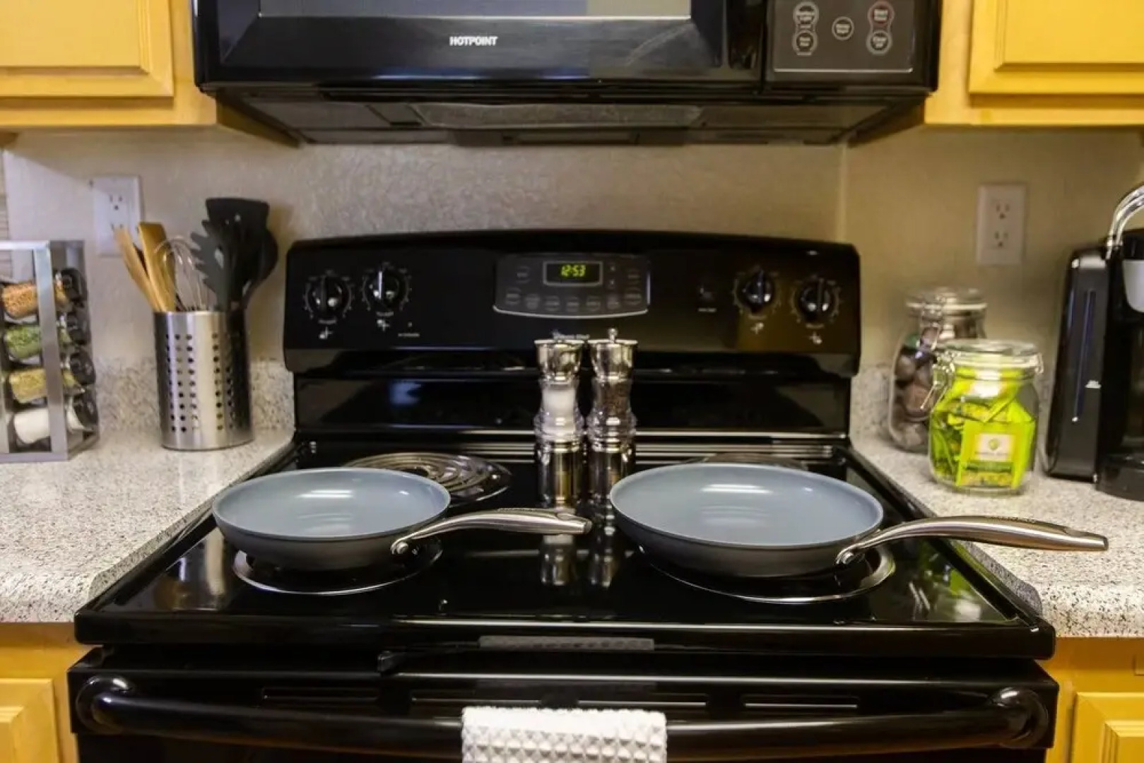 Find Your Zen: Peaceful Getaway in Trendy City of the Arts