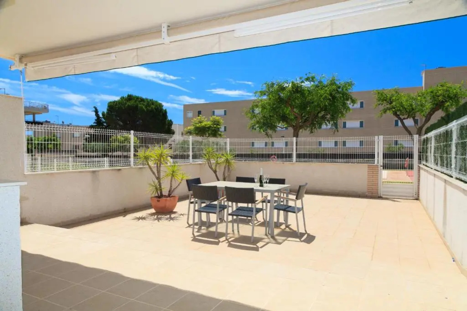 UHC Las Dunas Apartments