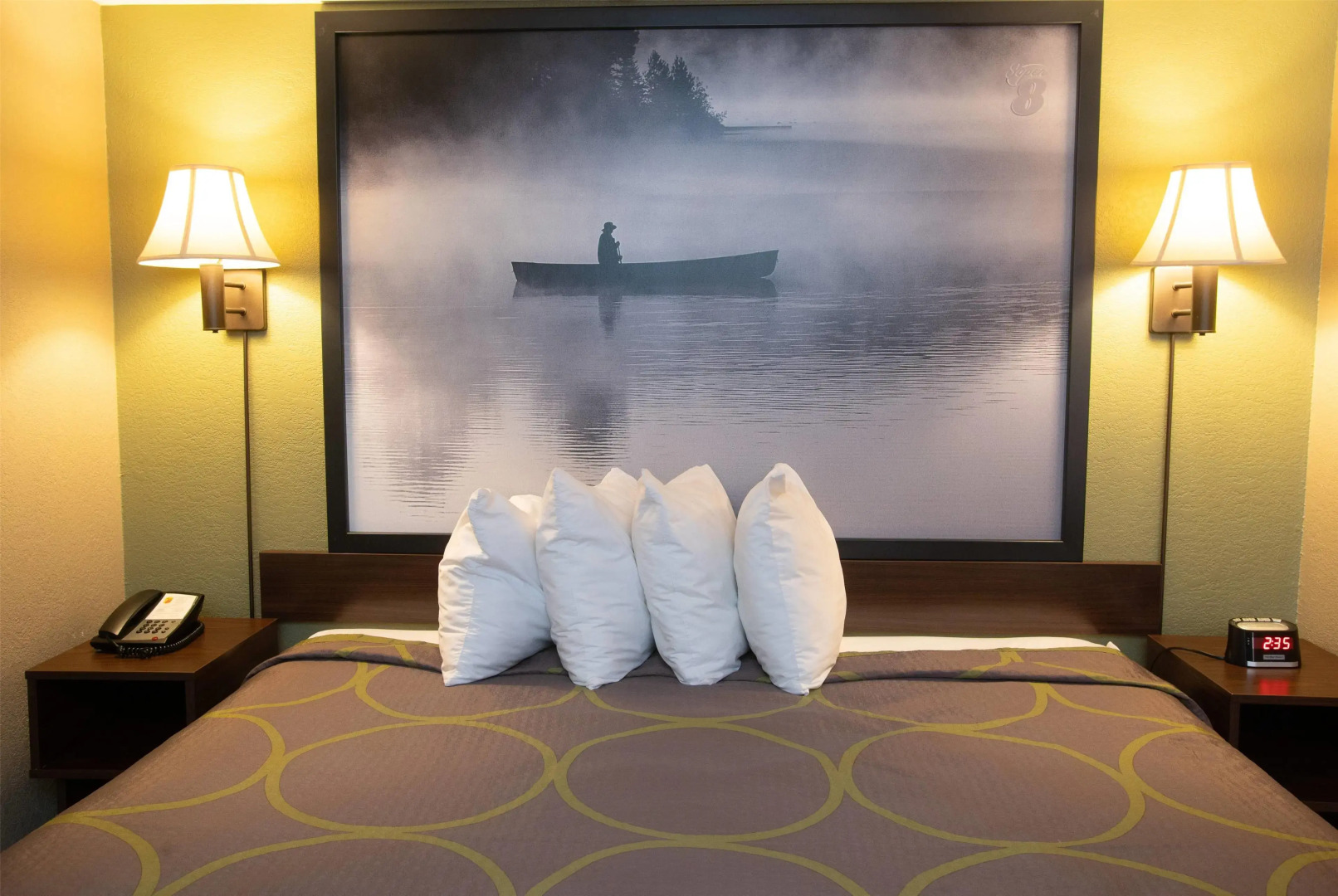 Super 8 by Wyndham Mississauga